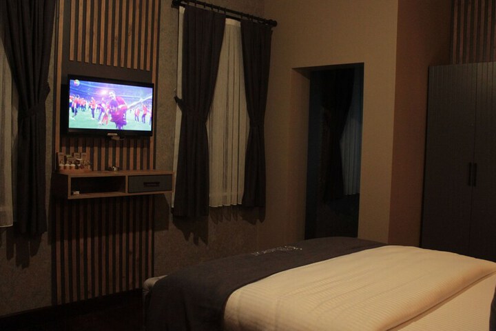 Room 32 of 118