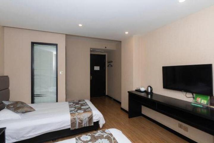 Zhongyang Hongguan Hotel Harbin Zhongyan Main Street