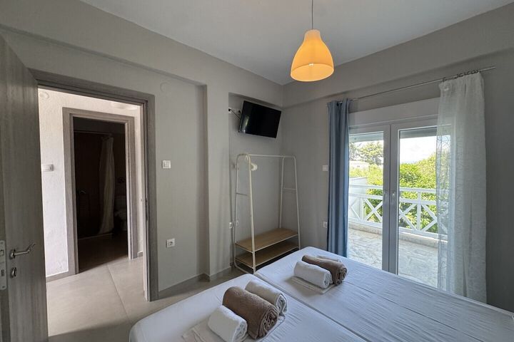 Room 28 of 171