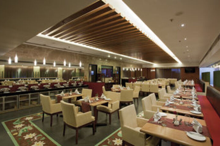 Dining 40 of 45