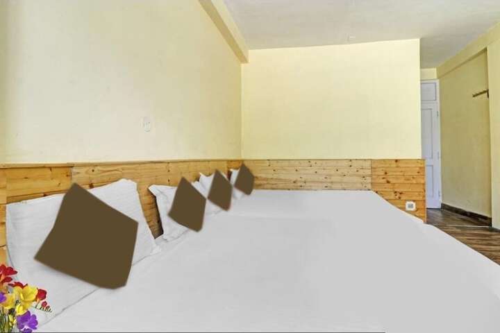 Room 3 of 10