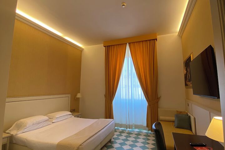 Room 70 of 180