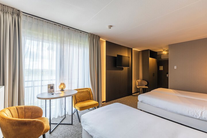 Room 17 of 61