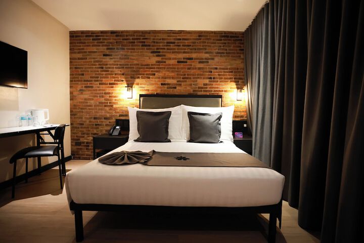 Room 16 of 51