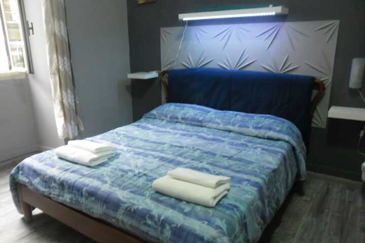 Room 22 of 37