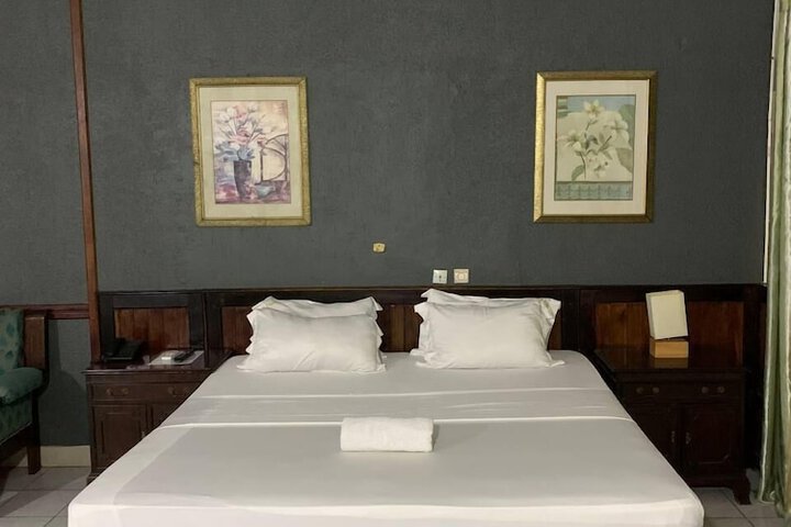 Room 30 of 87