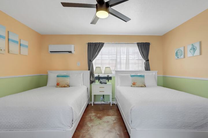 Room 25 of 159