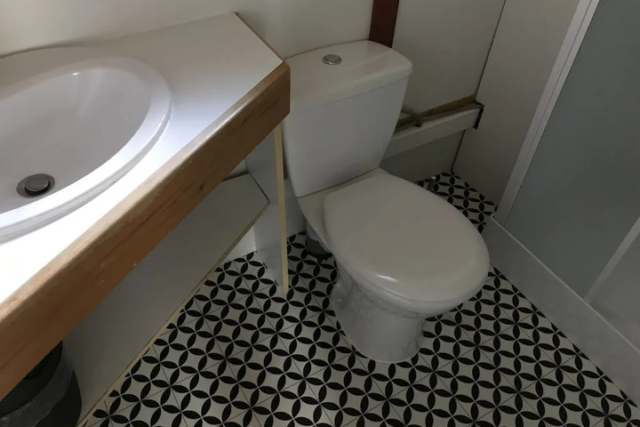 Room 4 of 15