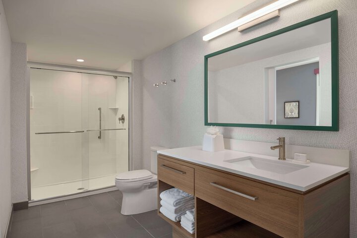 Bathroom shower