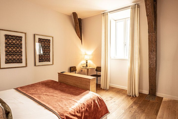 Room 35 of 110