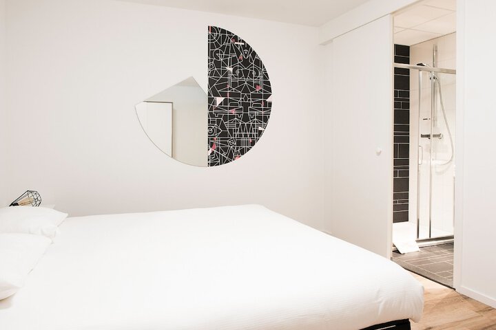 Room 9 of 78