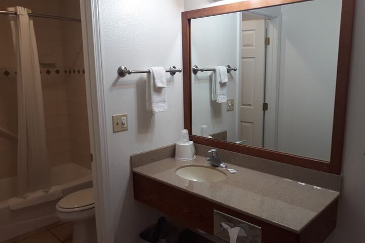 Room 9 of 13