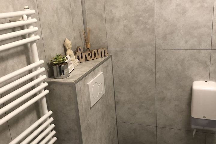 Room 68 of 112