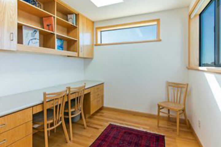 Room 10 of 21