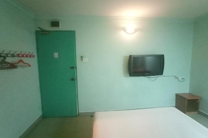 Room 21 of 47