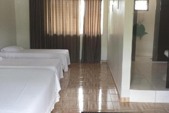 Room 14 of 23