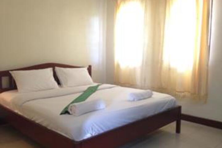 Room 2 of 5