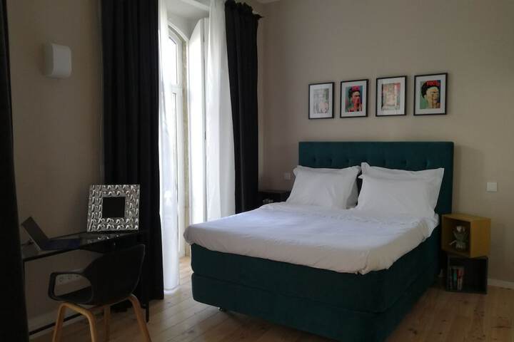 Room 7 of 61