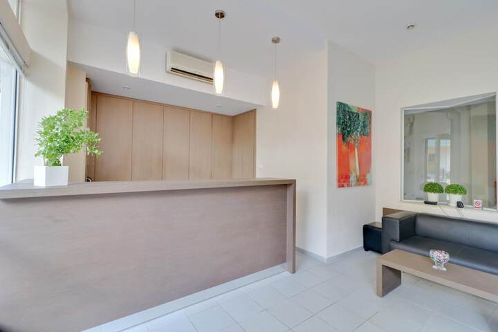 Entrance & Lobby