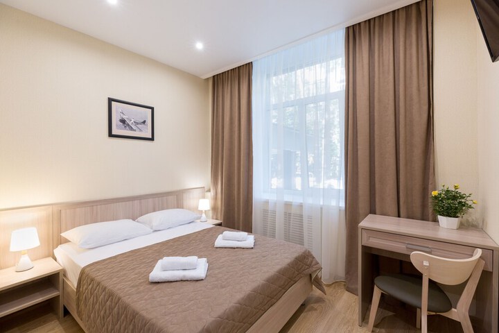 Room 17 of 34