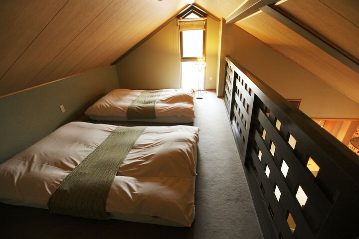 Room 3 of 39