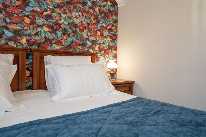 Room 6 of 70