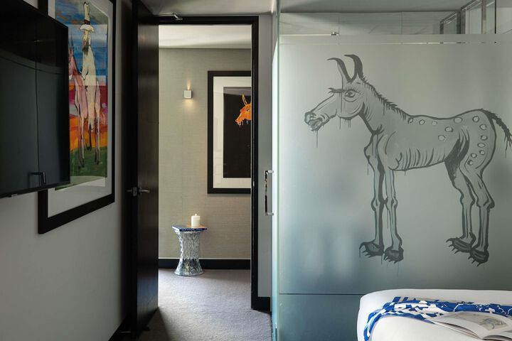 Room 48 of 110