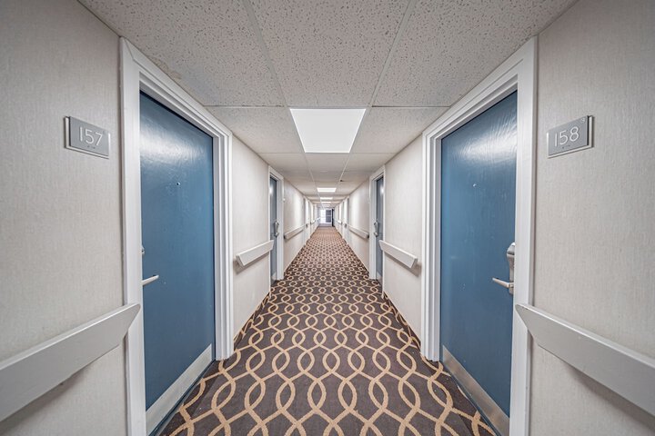 Ballroom/Hall 54 of 62