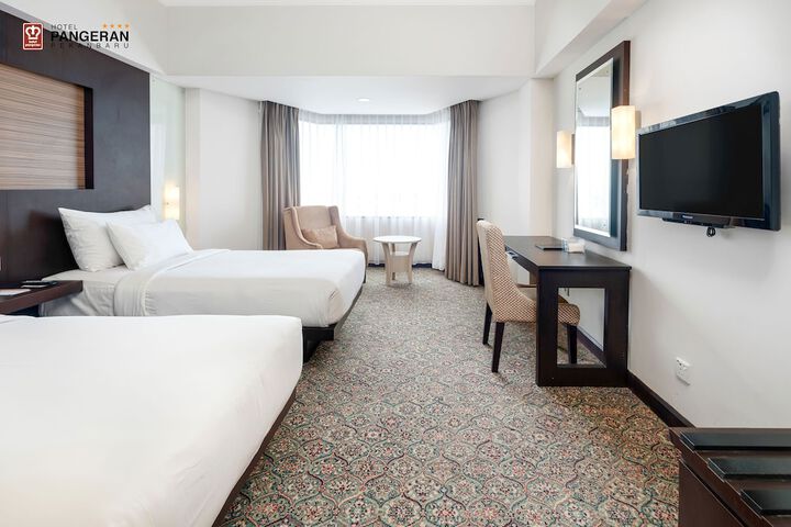 Room 30 of 153