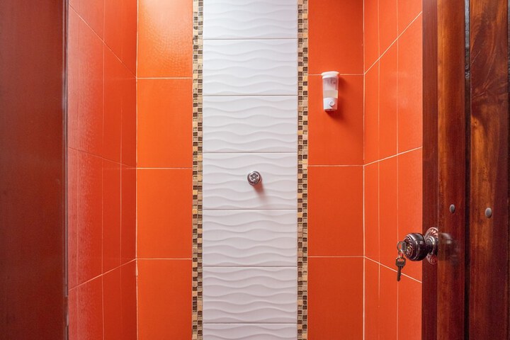 Room 45 of 118