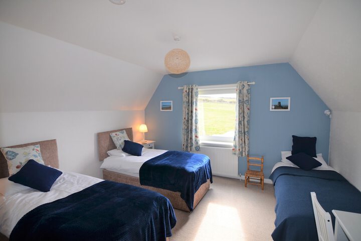 Room 7 of 38