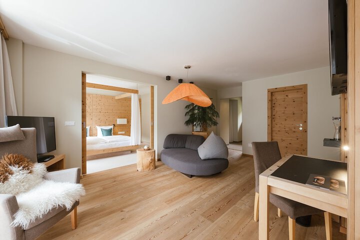 Room 4 of 31