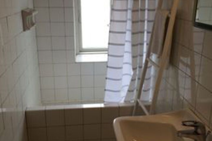 Room 3 of 7