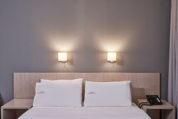 Room 7 of 27