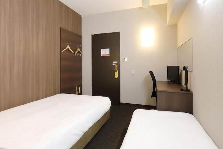 Room 13 of 56