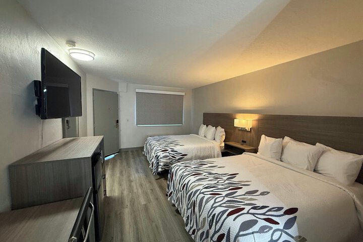 Room 15 of 26
