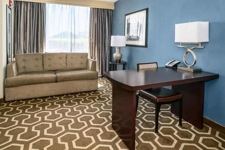 Room 34 of 82