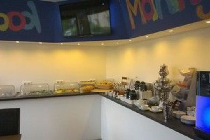 Breakfast/Coffee Service 5 of 26