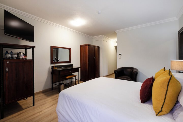 Room 7 of 70