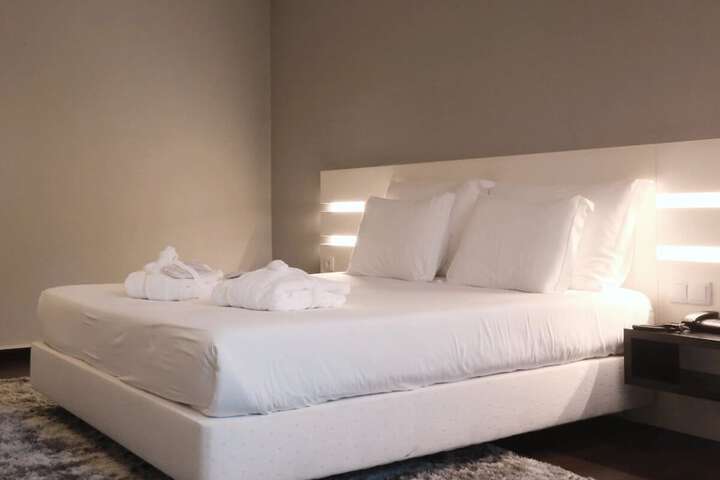 Room 41 of 80