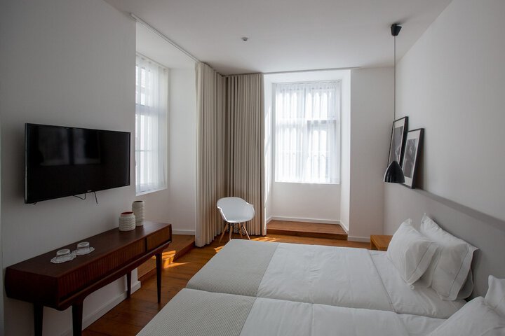 Room 42 of 73
