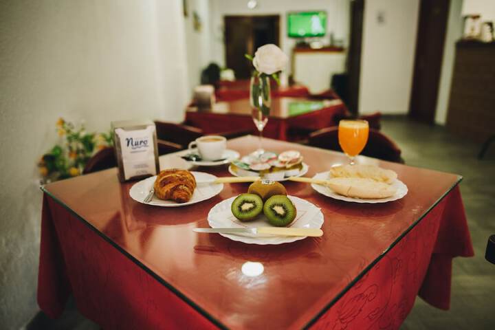 Breakfast/Coffee Service 70 of 89
