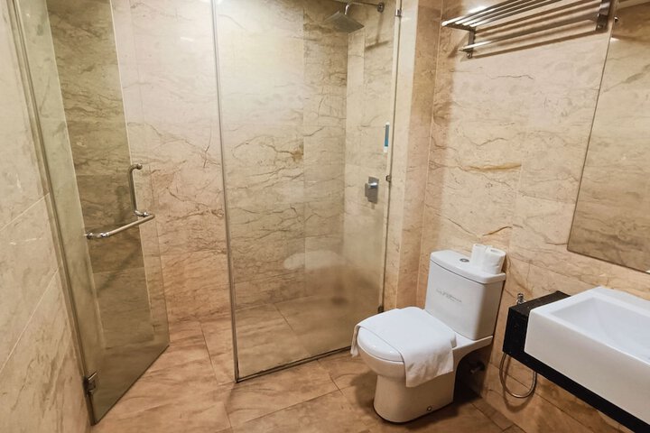 Room 15 of 15