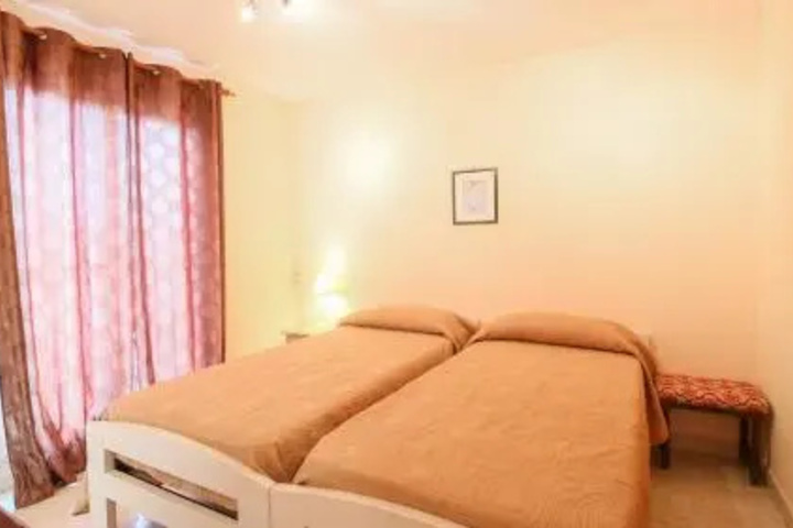 Room 7 of 24