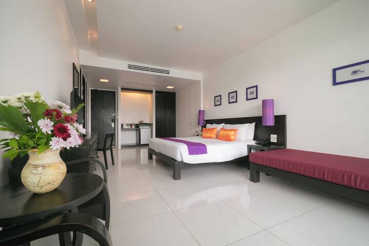 Room 4 of 86