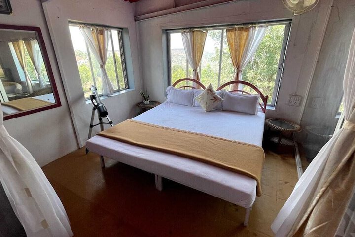 Room 10 of 65
