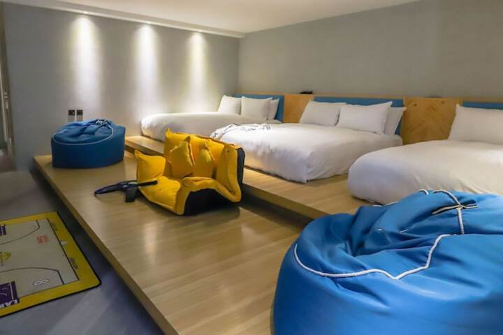 Room 62 of 135