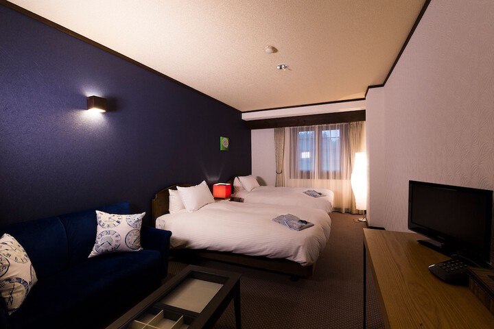 Room 14 of 38
