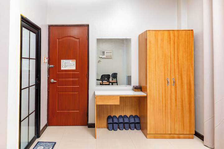 Room 8 of 21