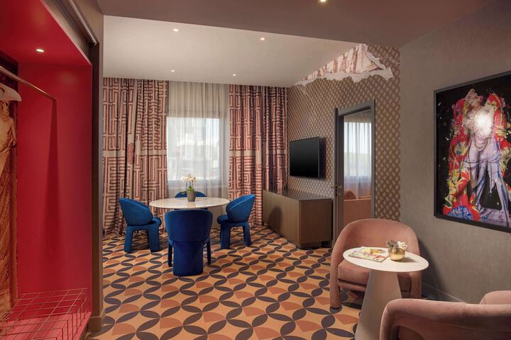 Room 41 of 79